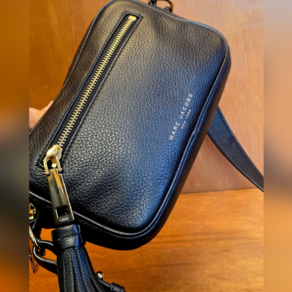 VINTAGE MARC JACOBS NEW YORK ZOOM CROSSBODY LEATHER BAG - Picture 2 of 16